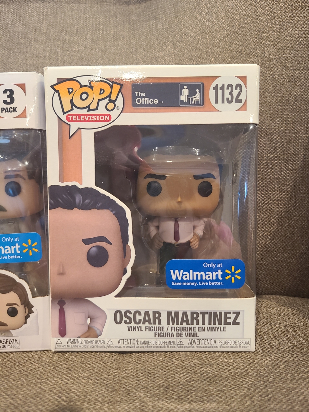 Funko POP! The Office "Utica Prank"  (Michael, Dwight & Jim) and Oscar Martinez - Picture 3 of 6